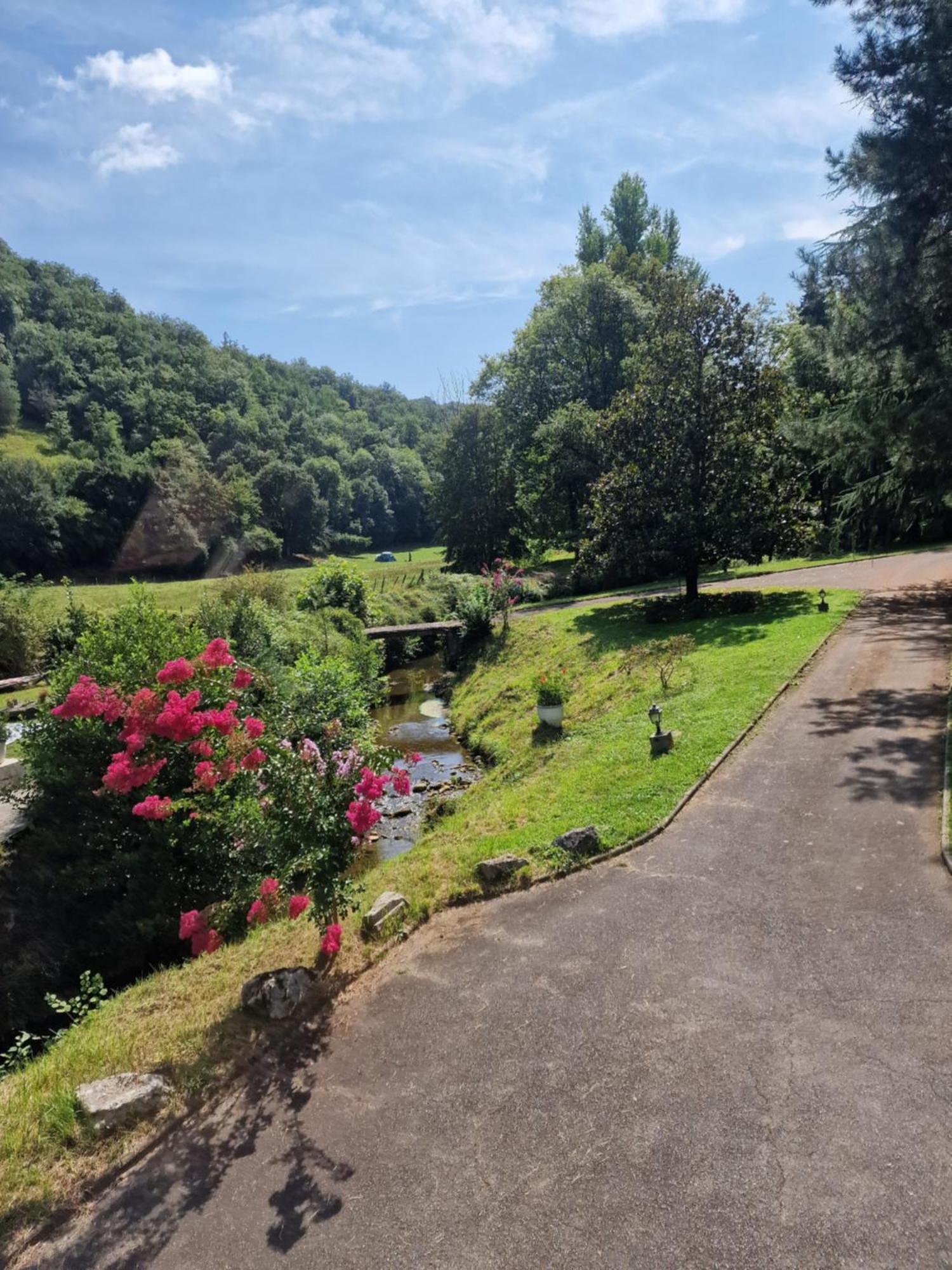 Maison Du Bonheur Gan Luaran gambar